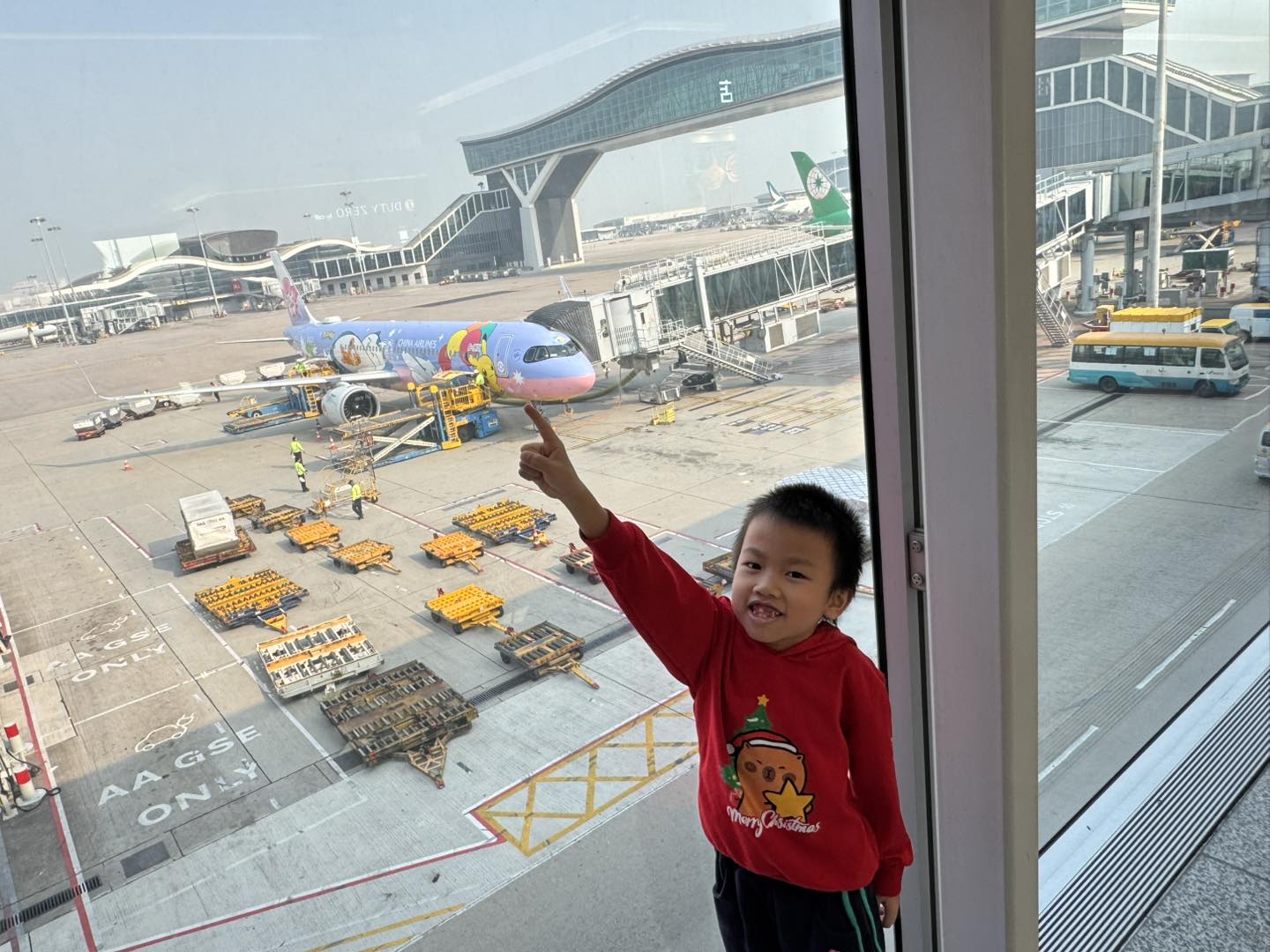 皮卡丘彩繪機✈️ 台灣首架寶可夢彩繪機
